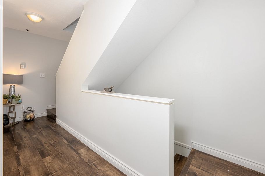 D 3439 E 43rd Avenue Vancouver, BC - 19