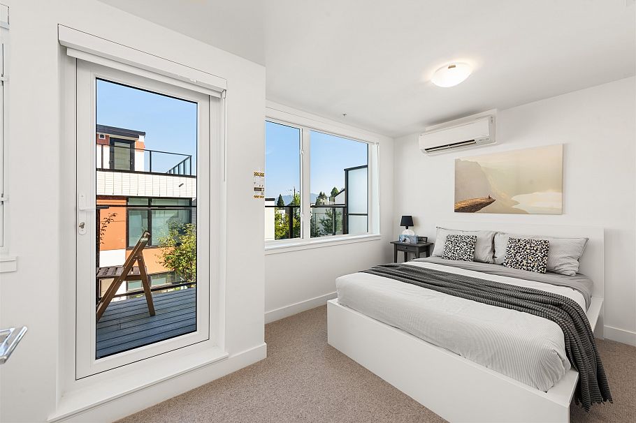 561 W 29th Avenue Vancouver, BC - 12