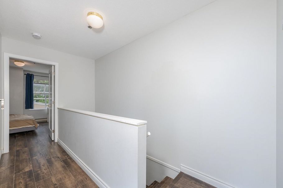 D 3439 E 43rd Avenue Vancouver, BC - 11