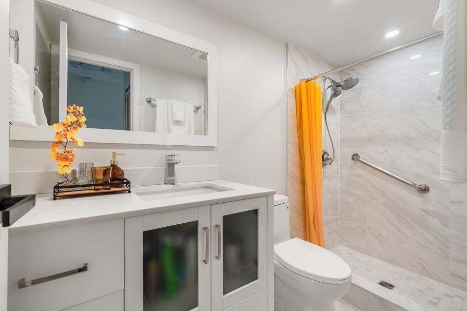 4A 1568 W 12th Avenue Vancouver, BC - 10