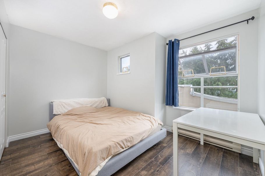 D 3439 E 43rd Avenue Vancouver, BC - 12