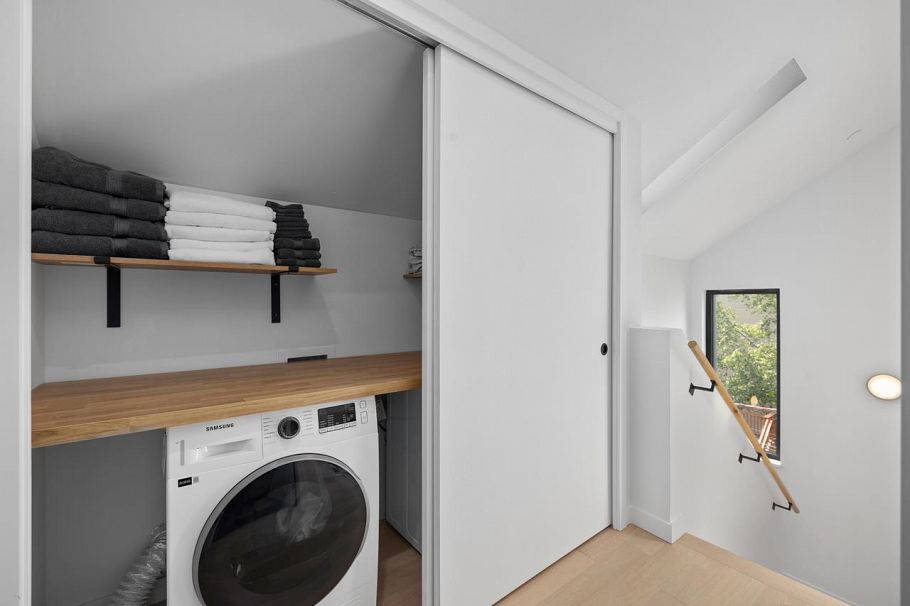 1331 Cotton Drive Vancouver, BC - 29