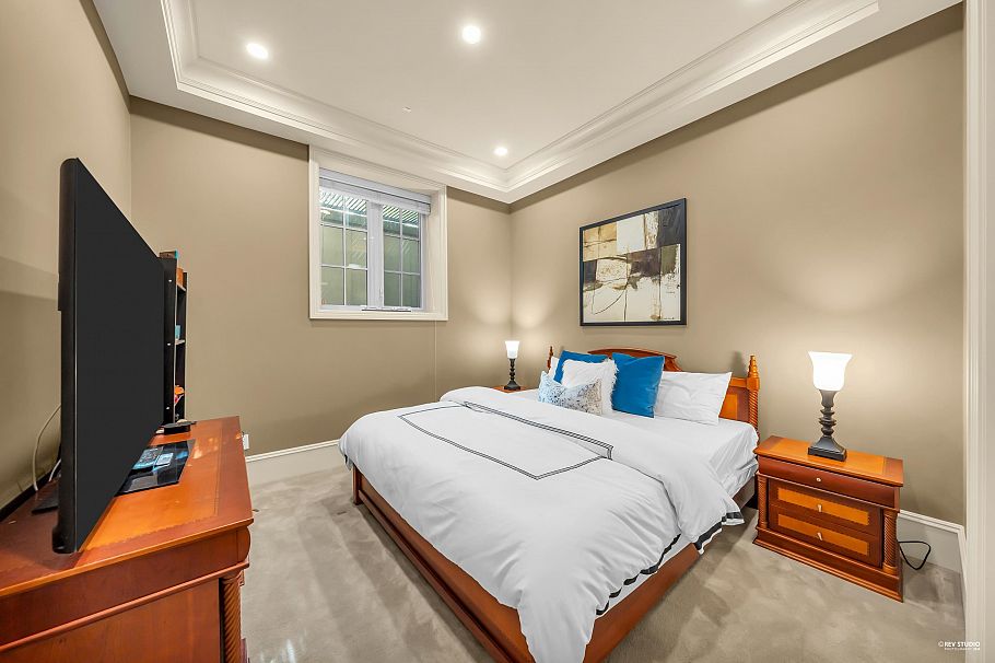 6963 Fremlin Street Vancouver, BC - 12