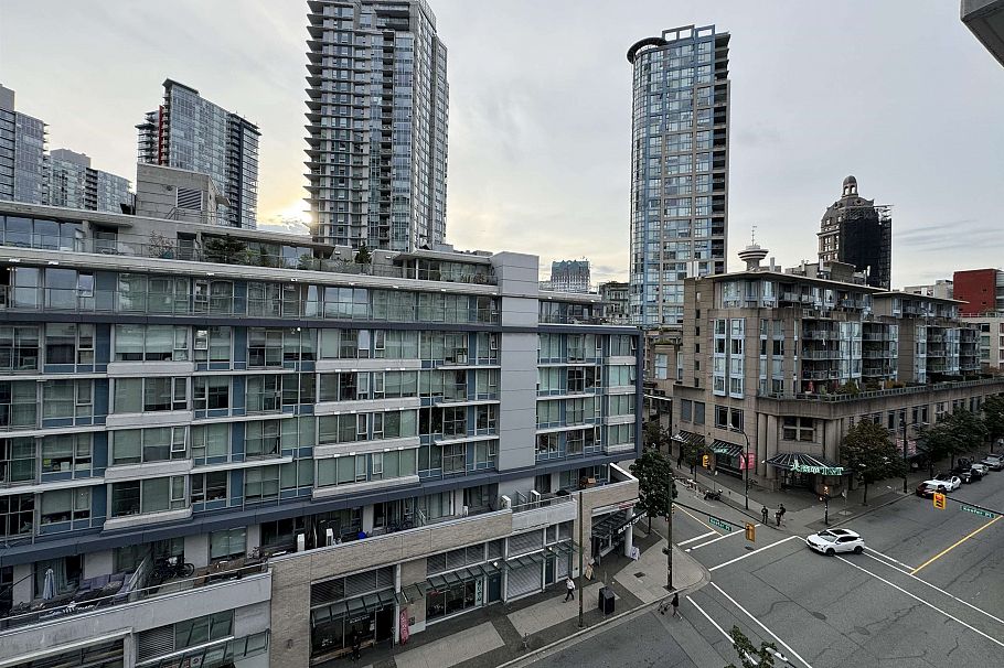 PH7 618 Abbott Street Vancouver, BC - 40