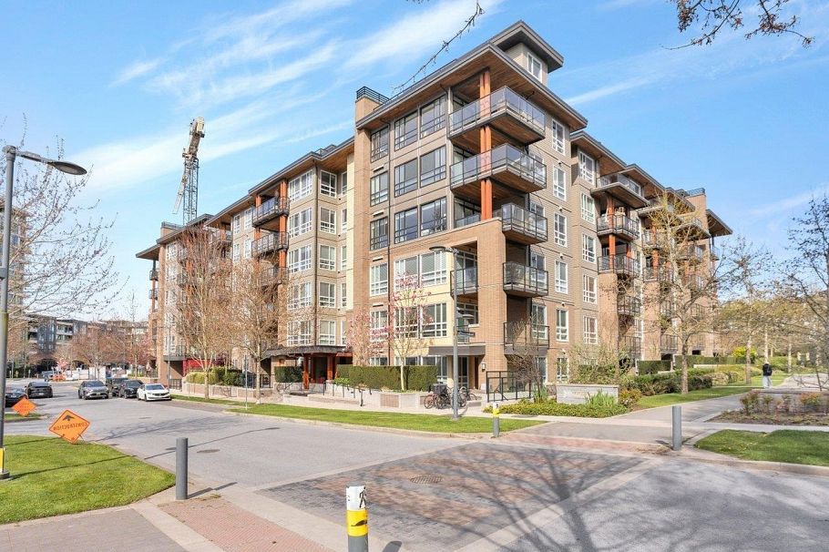 611 3462 Ross Drive Vancouver, BC - 1