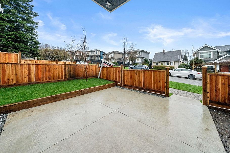 1 3581 Haida Drive Vancouver, BC - 5
