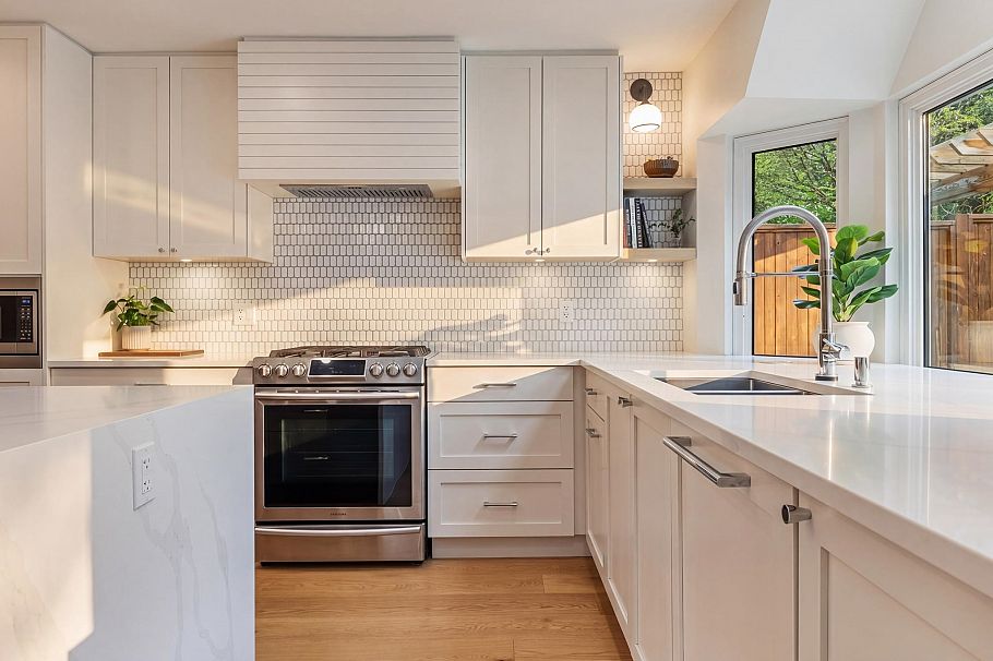 999 Canyon Boulevard North Vancouver, BC - 7