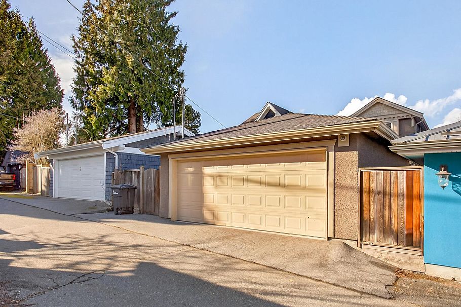 4532 W 15th Avenue Vancouver, BC - 38