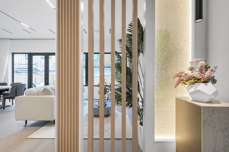 2 4023 W 18th Avenue Vancouver, BC - 1