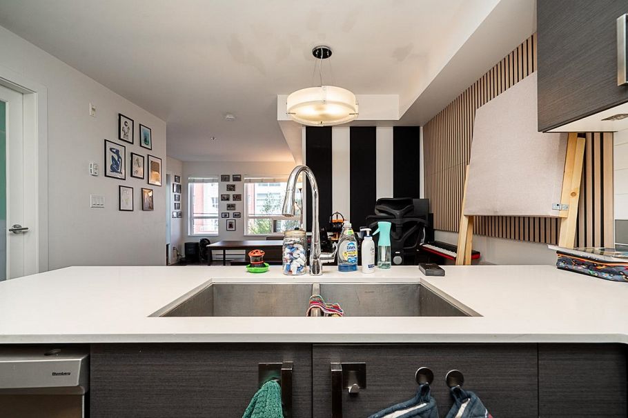 212 2858 W 4th Avenue Vancouver, BC - 4