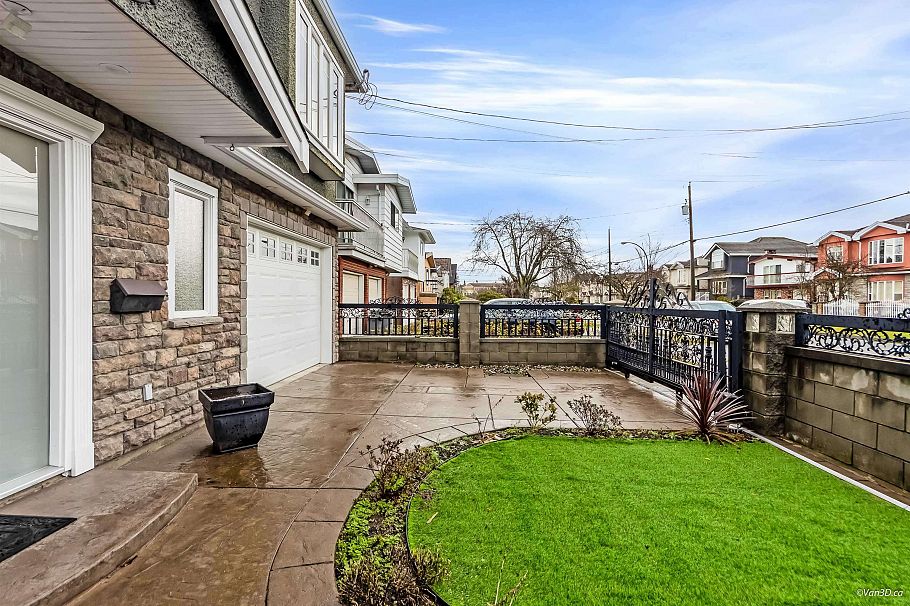 6167 Commercial Street Vancouver, BC - 26