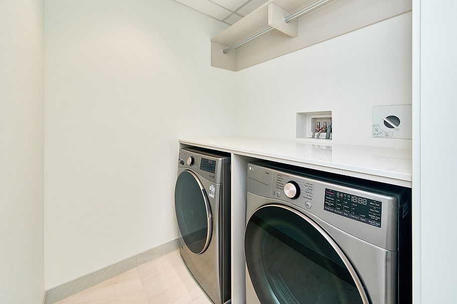 807 755 Harbourside Drive North Vancouver, BC - 31