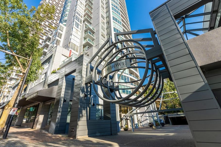 910 1500 Howe Street Vancouver, BC - 1
