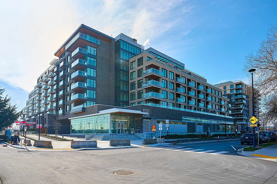 807 755 Harbourside Drive North Vancouver, BC - 39