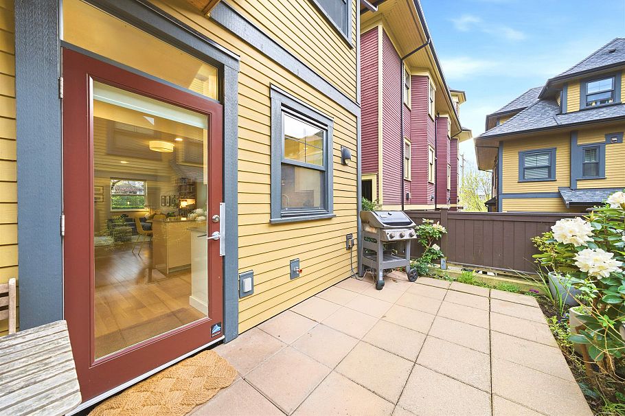 1837 Charles Street Vancouver, BC - 32