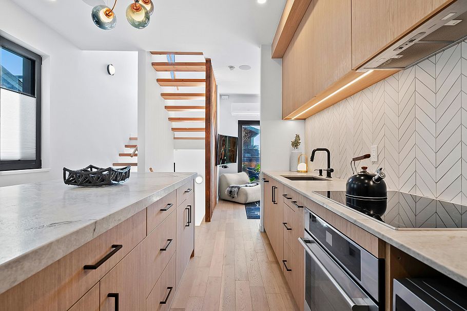 1331 Cotton Drive Vancouver, BC - 6