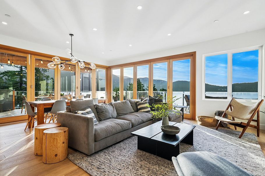 5577 INDIAN RIVER DRIVE, North Vancouver BC V7G 2T7 North Vancouver, BC - 6