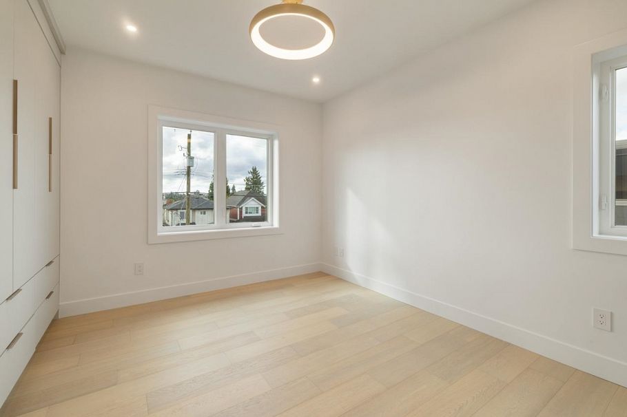 2 2680 E 5th Avenue Vancouver, BC - 20