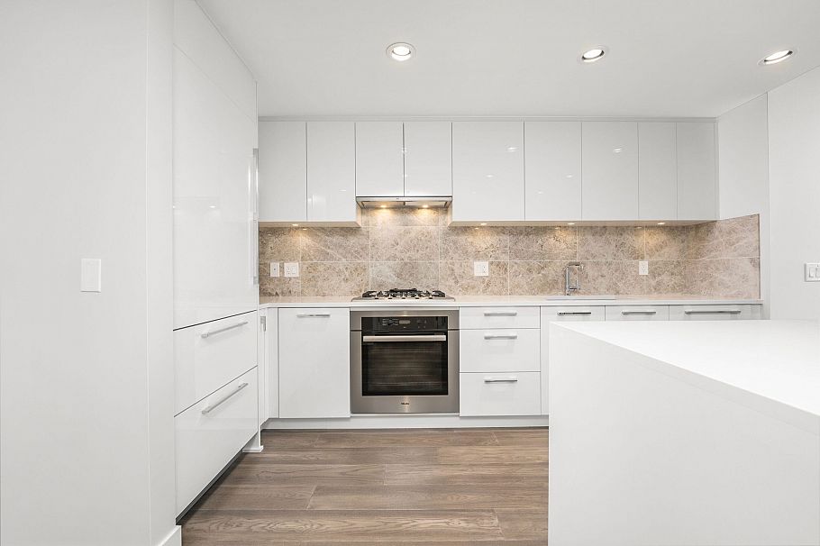 1303 5410 Shortcut Road Vancouver, BC - 5