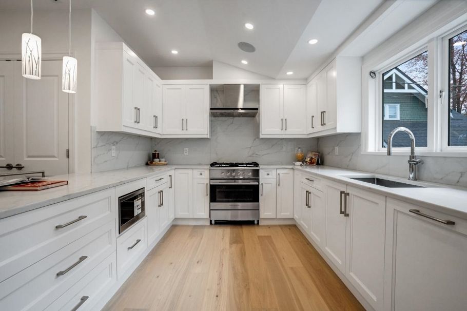 2012 W 15th Avenue Vancouver, BC - 15