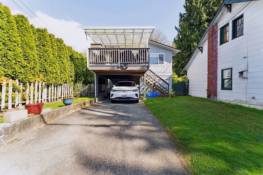 1949 Mahon Avenue North Vancouver, BC - 13