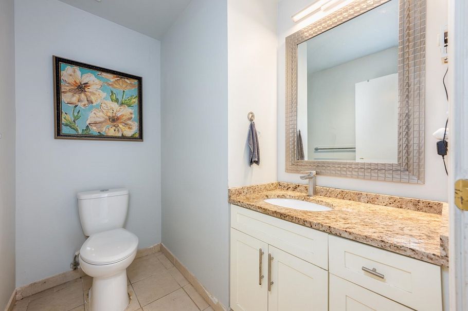 D 3439 E 43rd Avenue Vancouver, BC - 32