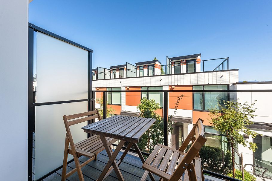 561 W 29th Avenue Vancouver, BC - 27