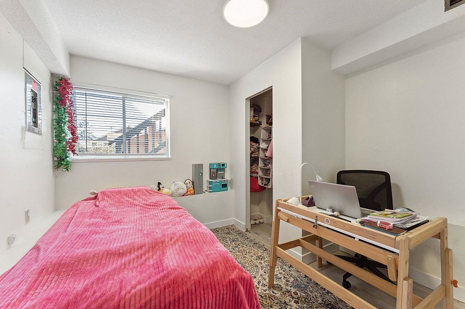 1949 Mahon Avenue North Vancouver, BC - 18