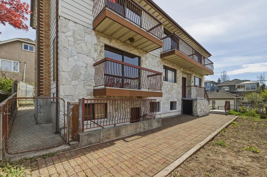 370 N Kootenay Street Vancouver, BC - 31