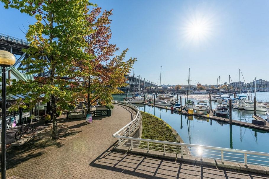 910 1500 Howe Street Vancouver, BC - 22