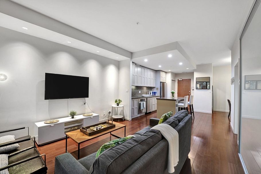 407 1333 W Georgia Street Vancouver, BC - 17