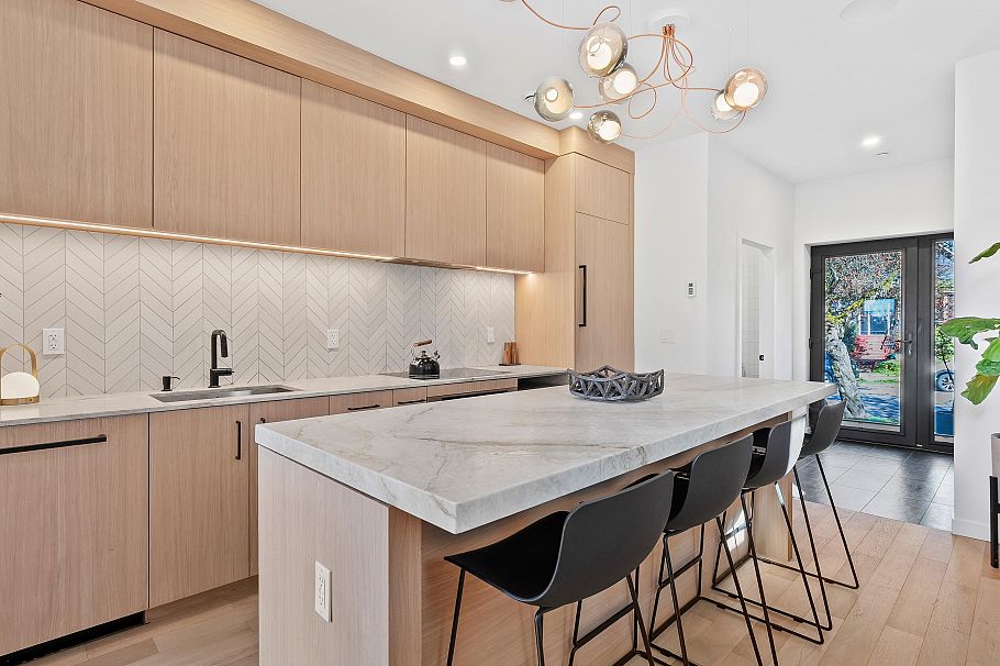 1331 Cotton Drive Vancouver, BC - 5