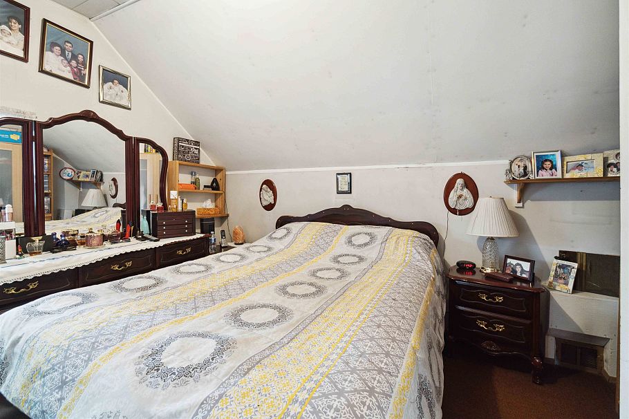 1649 Grant Street Vancouver, BC - 27