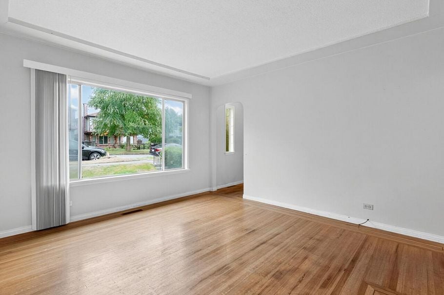 3069 E 18th Avenue Vancouver, BC - 5