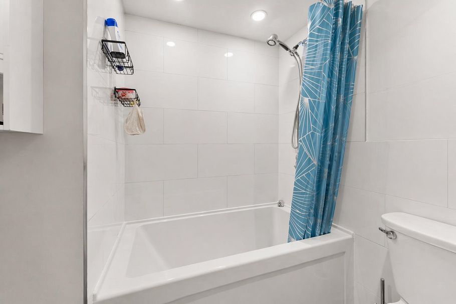 104 2475 York Avenue Vancouver, BC - 16