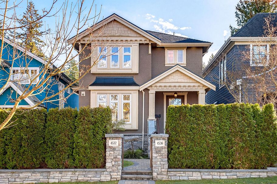 4532 W 15th Avenue Vancouver, BC - 1