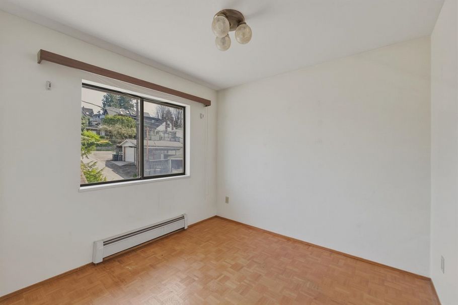 370 N Kootenay Street Vancouver, BC - 23