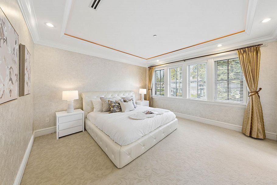 3587 W 38th Avenue Vancouver, BC - 27