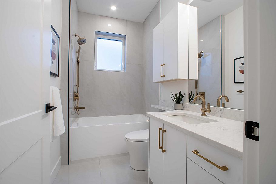 1 2785 W 21 Avenue Vancouver, BC - 14