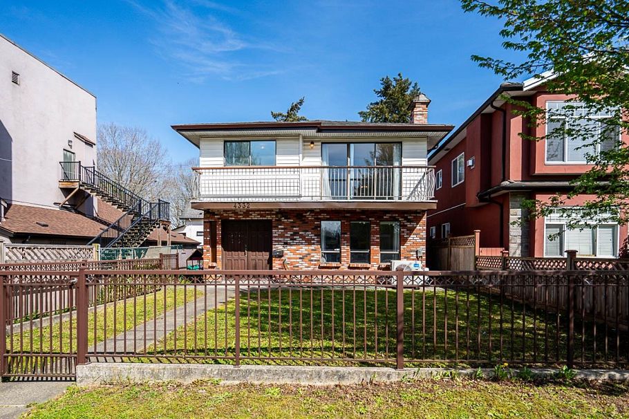 4332 Victoria Drive Vancouver, BC - 1