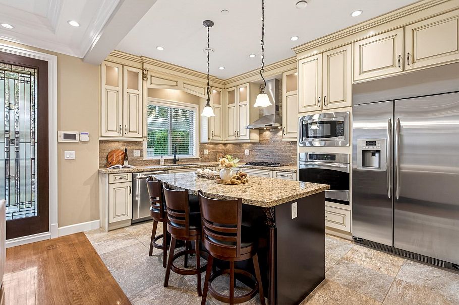 4532 W 15th Avenue Vancouver, BC - 15