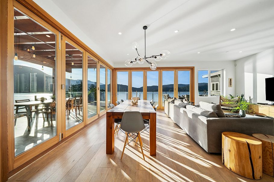 5577 INDIAN RIVER DRIVE, North Vancouver BC V7G 2T7 North Vancouver, BC - 8