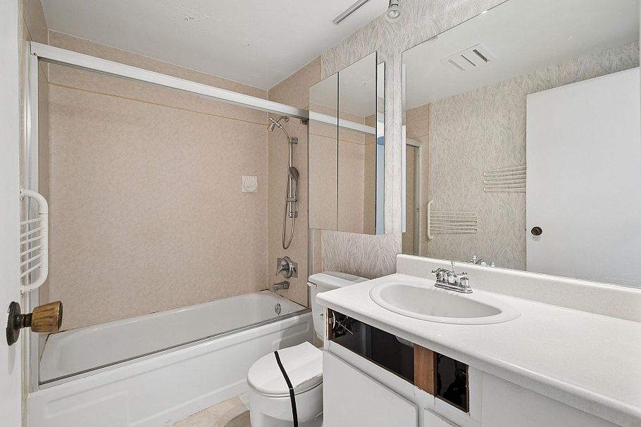 409 1535 Nelson Street Vancouver, BC - 20