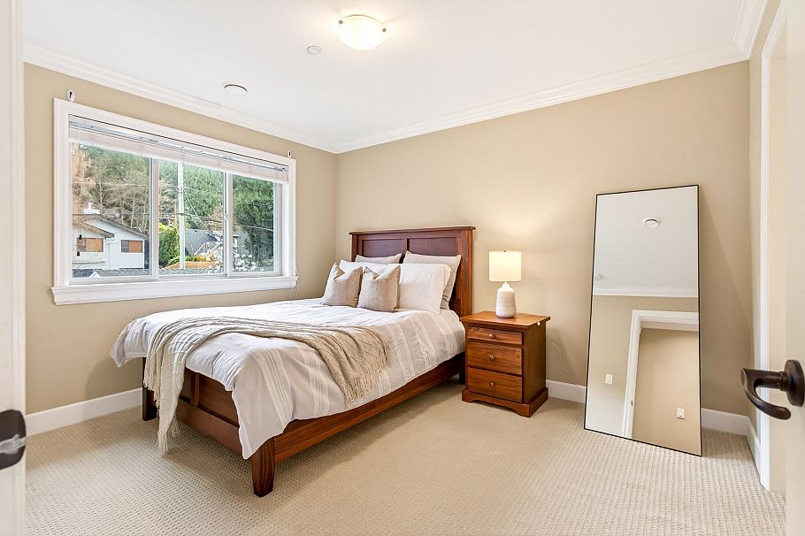 4532 W 15th Avenue Vancouver, BC - 29