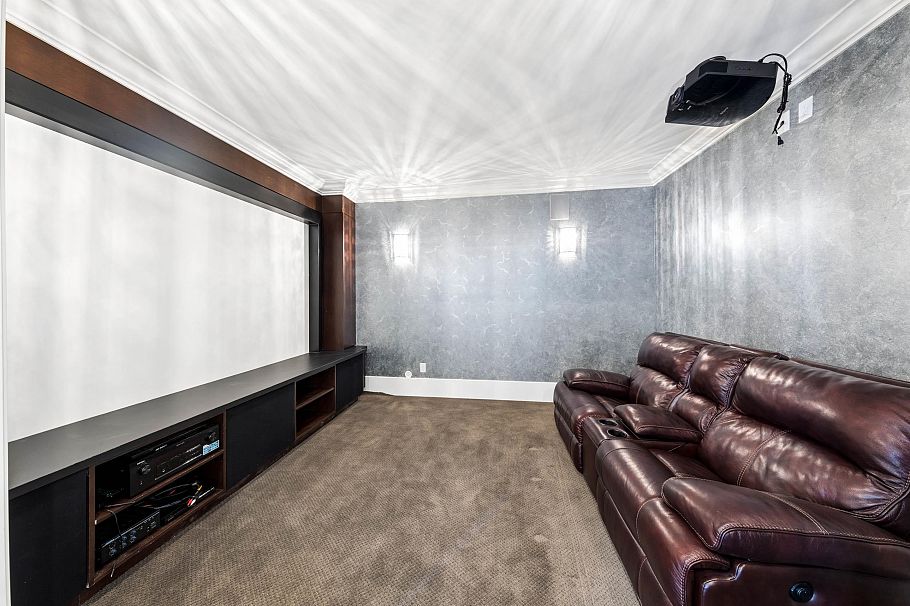 3587 W 38th Avenue Vancouver, BC - 37