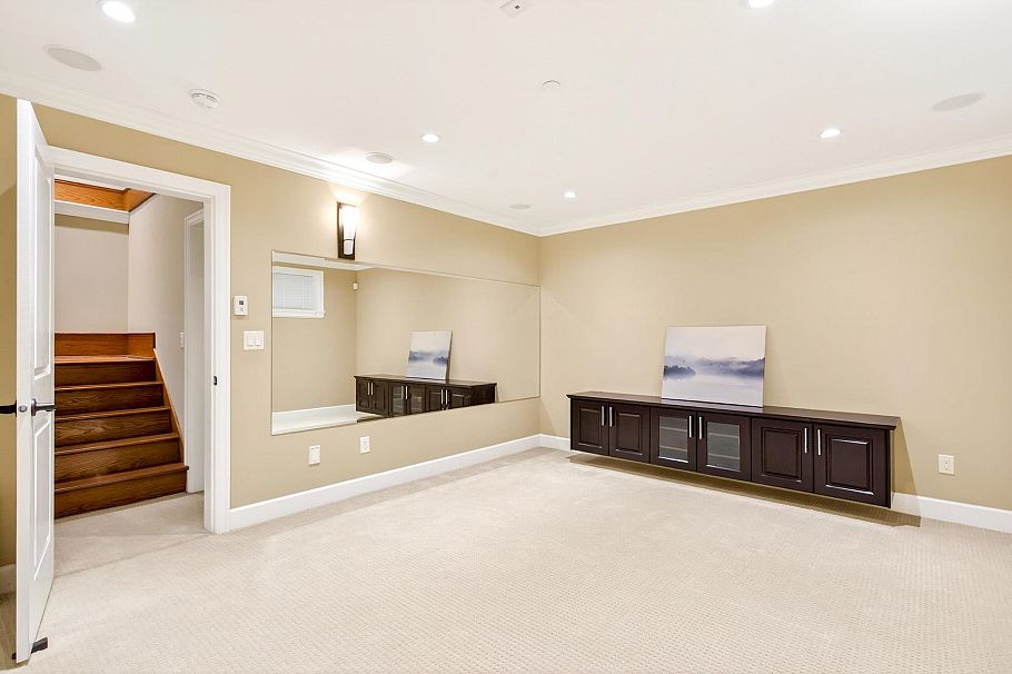 4532 W 15th Avenue Vancouver, BC - 31