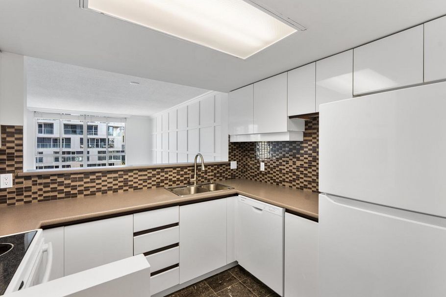 910 1500 Howe Street Vancouver, BC - 5