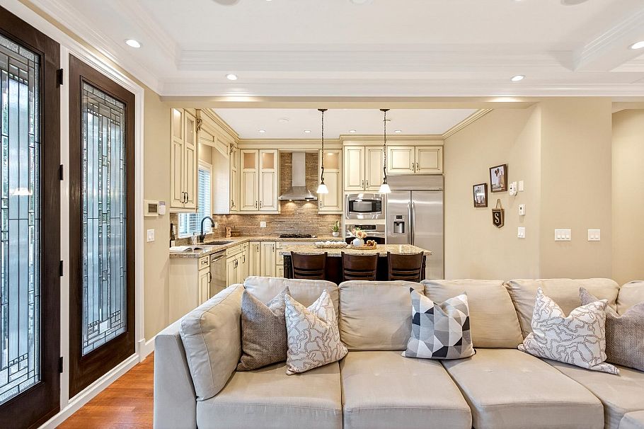 4532 W 15th Avenue Vancouver, BC - 14