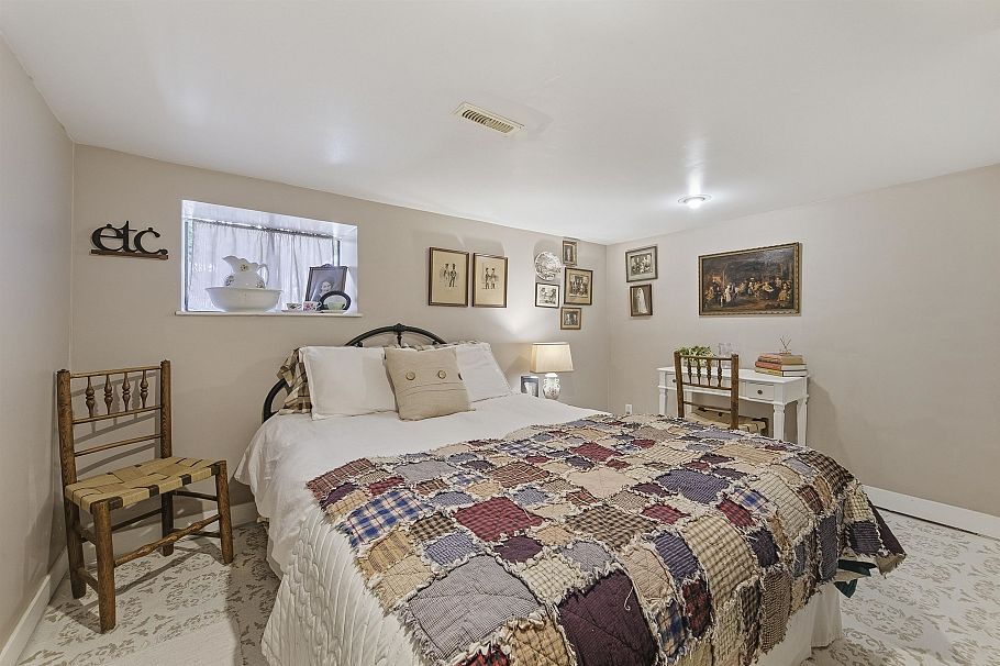 2029 Philip Avenue North Vancouver, BC - 25