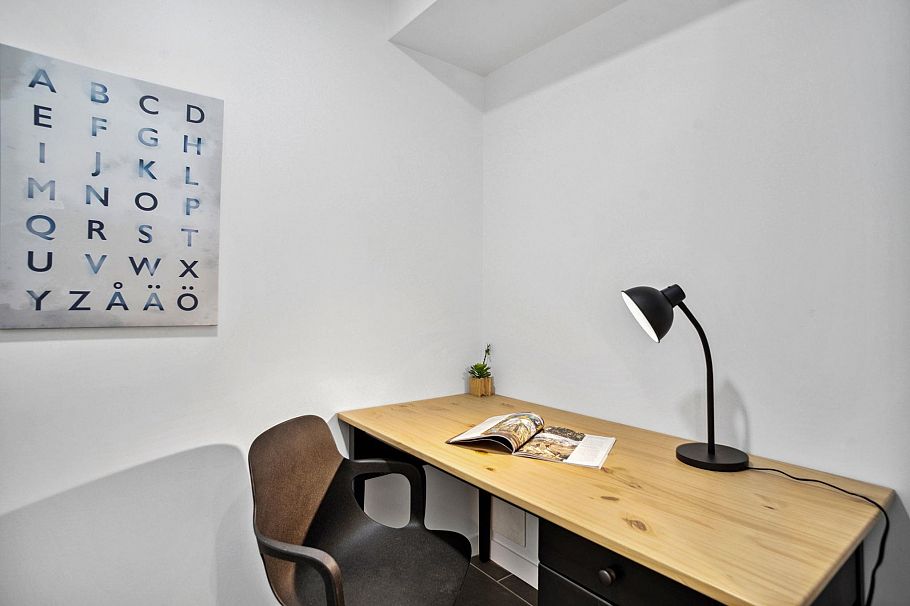 605 618 Abbott Street Vancouver, BC - 10